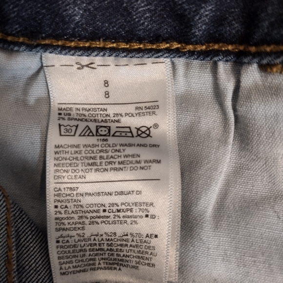 Old Navy Rockstar Jean - Picture 2 of 3